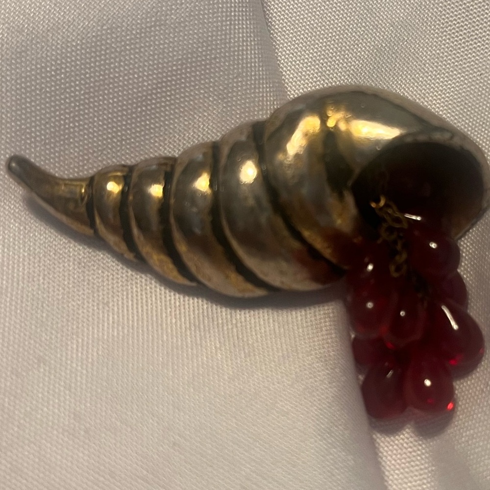 Crimson cascade Vintage Jewelry KANTOR Figural Seashell Shell Twist Metal Brooch